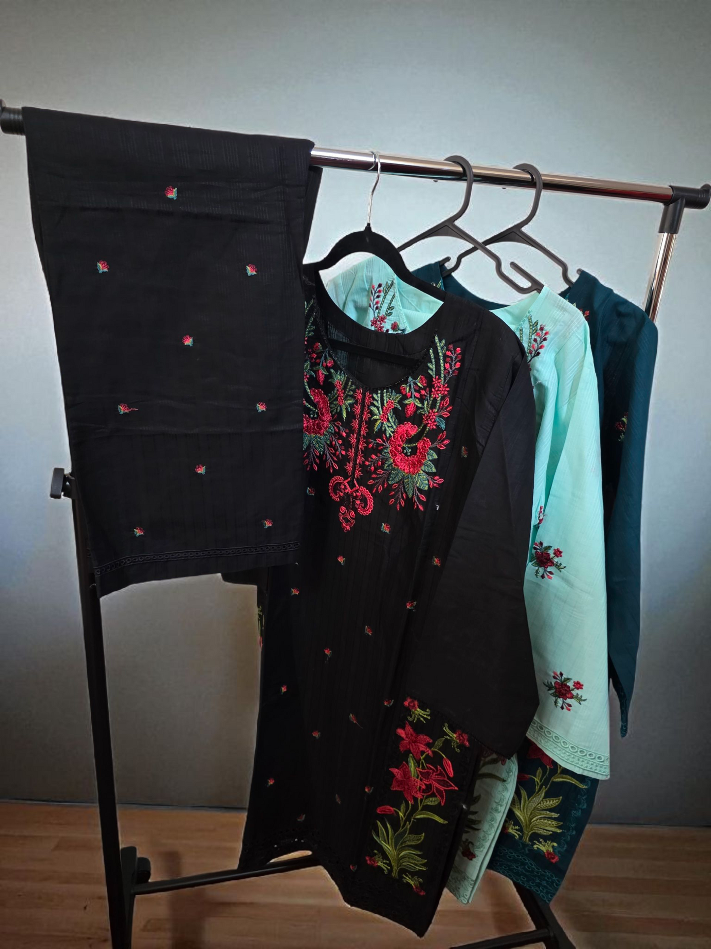 Beautiful floral embrpidery 2pc coord asian set