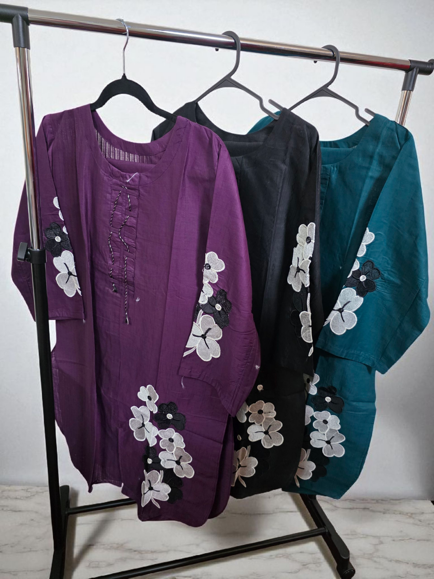 Beautiful 2pc coord set, floral embroidered